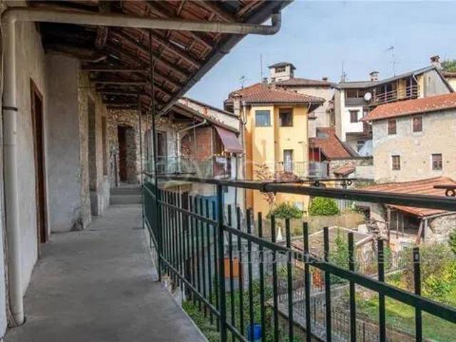 Villa singola in vendita a Miasino