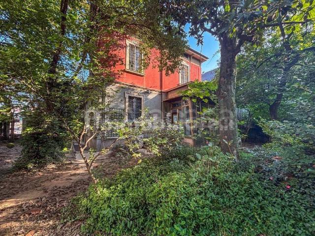 Villa singola in vendita a Milano via Arbe, Maggiolina
