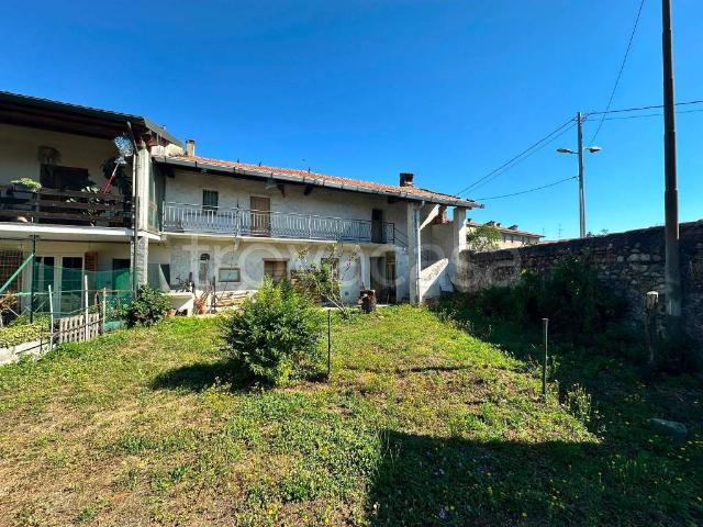 Villa singola in vendita a Momo