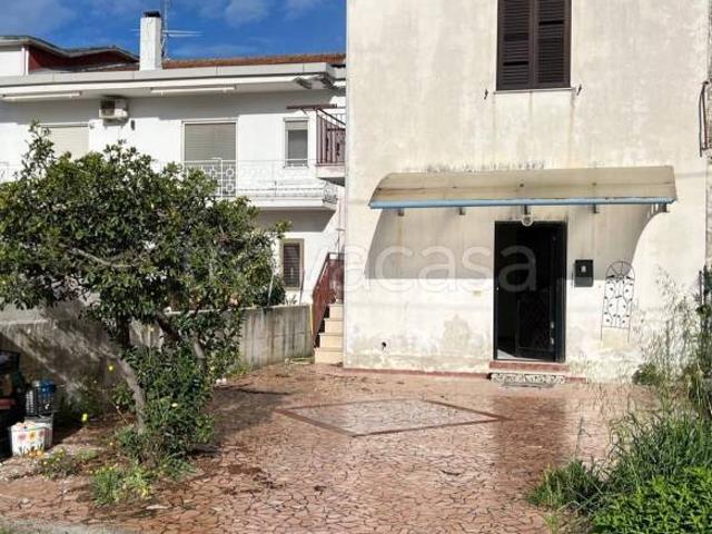 Villa singola in vendita a Montecorvino Pugliano via Etna