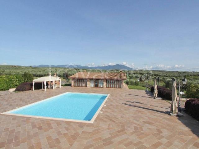 Villa singola in vendita a Montelibretti via dei Pini