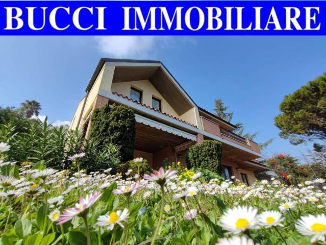 Villa singola in vendita a Montesilvano via Monte Amiata, Montesilvano Colle