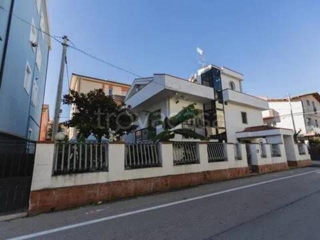 Villa singola in vendita a Montesilvano via Carmine d'Agnese, 3