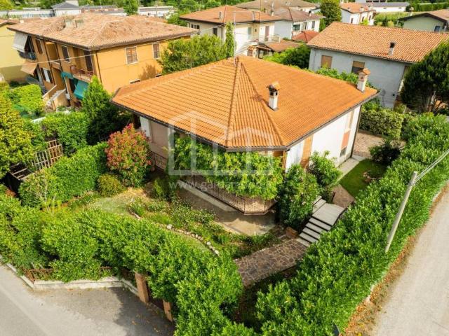 Villa singola in vendita a Monzambano strada Salionze, 9