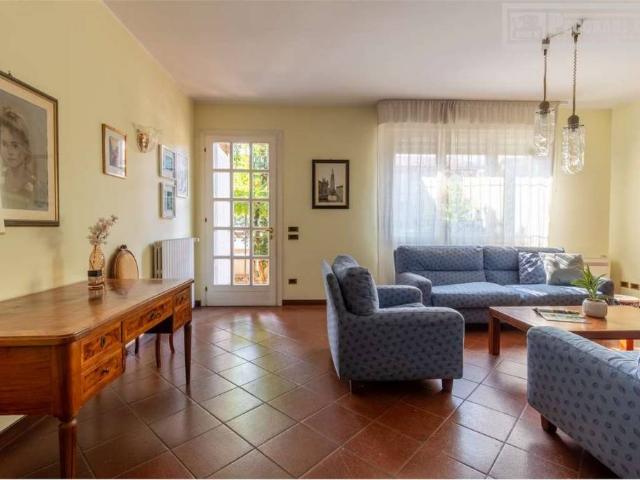 Villa singola in vendita a Modena via Albareto, Crocetta