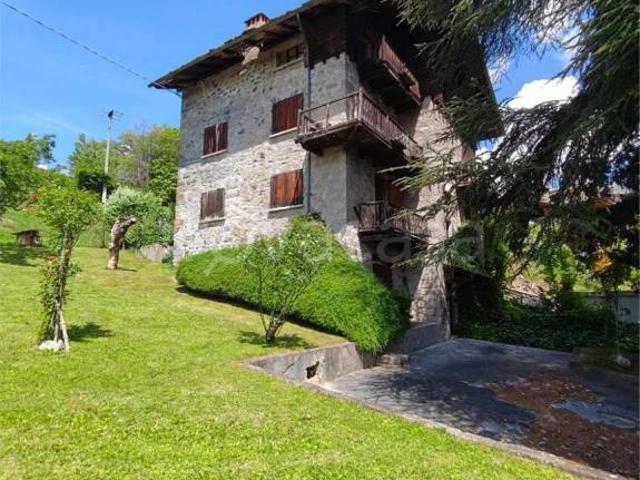 Villa singola in vendita a Nabian, Challand Saint Victor