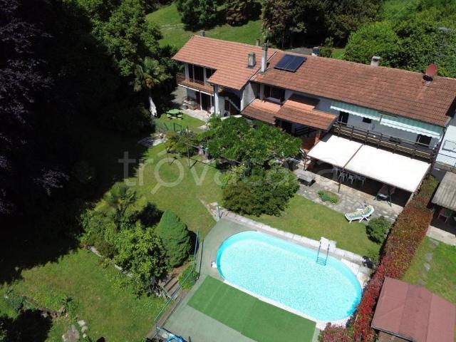 Villa singola in vendita a Nebbiuno