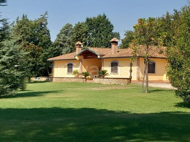 Villa singola in vendita a Nepi via Nepesina