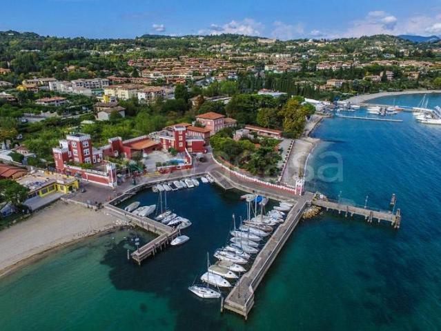 Villa singola in vendita a Padenghe sul Garda