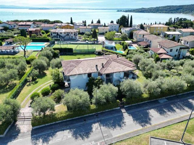 Villa singola in vendita a Padenghe sul Garda via Talina