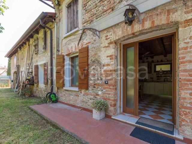 Villa singola in vendita a Paese via Fratelli Bandiera