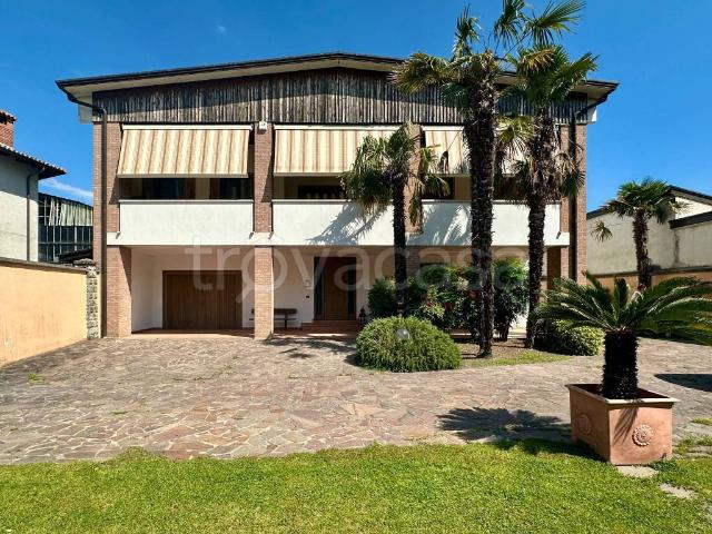 Villa singola in vendita a Palazzolo dello Stella via Roma, 79