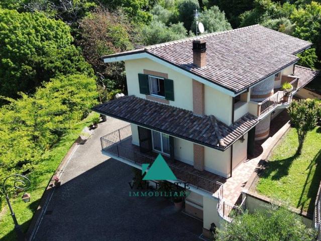 Villa singola in vendita a Palestrina via Ciciliano