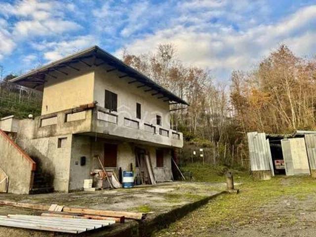 Villa singola in vendita a Pallerone, Aulla