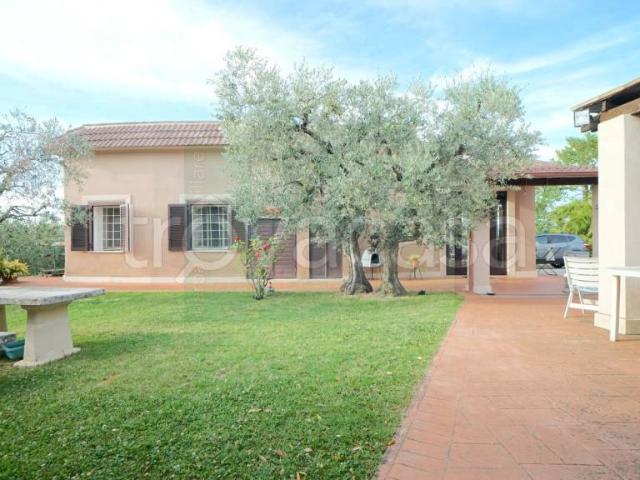 Villa singola in vendita a Palombara Sabina via Vigna di Ciollo, 114
