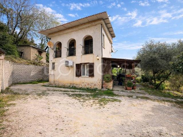 Villa singola in vendita a Palombara Sabina