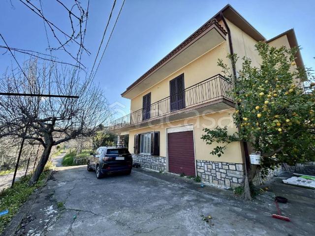 Villa singola in vendita a Passignano, Lenola