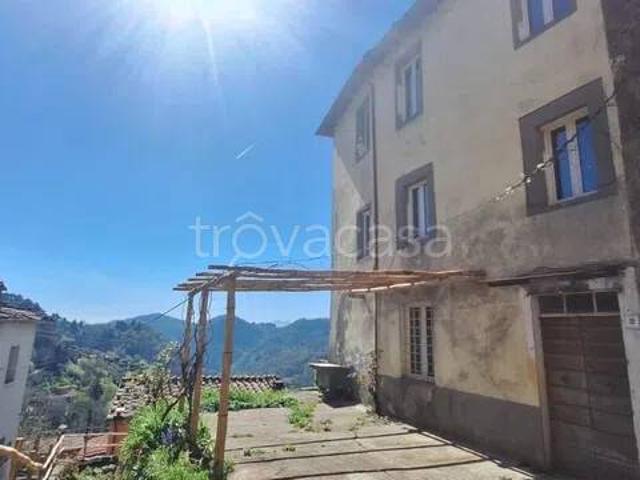 Villa singola in vendita a Pescaglia strada Provinciale 60