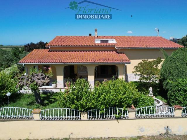 Villa singola in vendita a Pescia Romana, Montalto di Castro