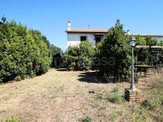 Villa singola in vendita a Pescia Romana, Montalto di Castro