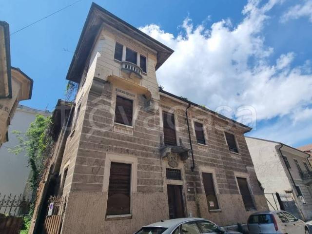 Villa singola in vendita a Pinerolo via Palestro, 18