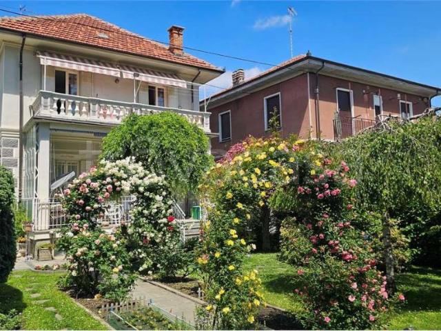 Villa singola in vendita a Pinerolo via tessore, 16