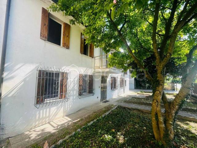 Villa singola in vendita a Piacenza d'Adige via Trivellato