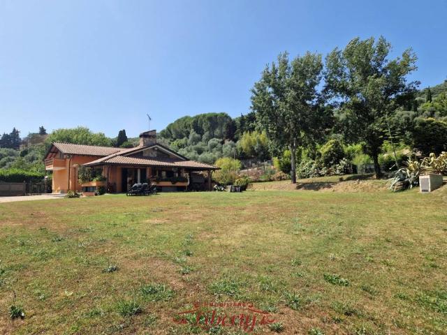 Villa singola in vendita a Massarosa via Emilia Nord, Piano Di Conca