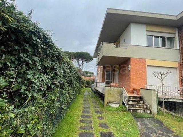 Villa singola in vendita a Pietrasanta