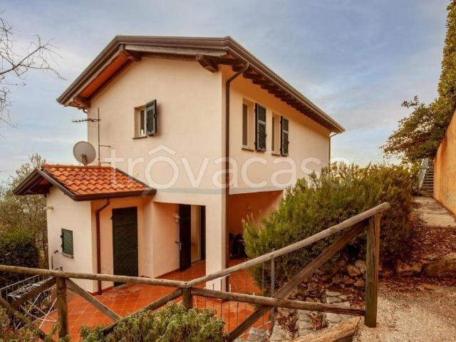 Villa singola in vendita a Pietrasanta via Aiolo