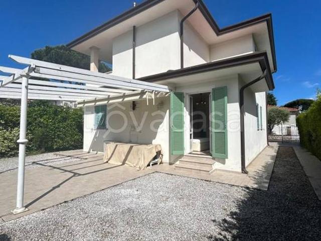 Villa singola in vendita a Pietrasanta via dei Mille