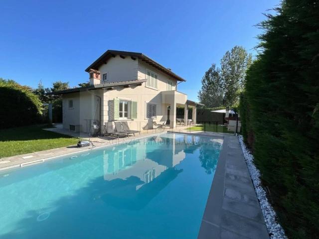 Villa singola in vendita a Pietrasanta, Marina Di Pietrasanta