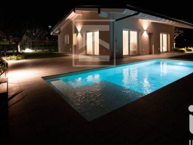 Villa singola in vendita a Ponti sul Mincio strada Gabbione
