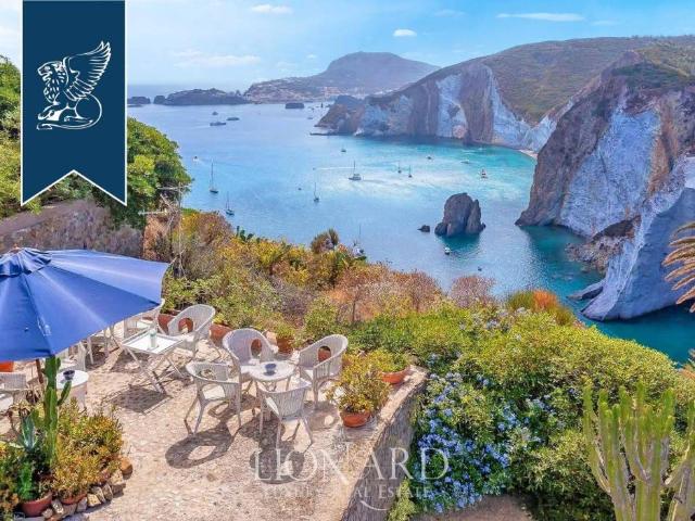 Villa singola in vendita a Ponza, Le Forna