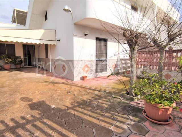 Villa singola in vendita a Porto Cesareo via Lago di Trinità