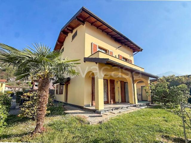 Villa singola in vendita a Porlezza via Ceresio