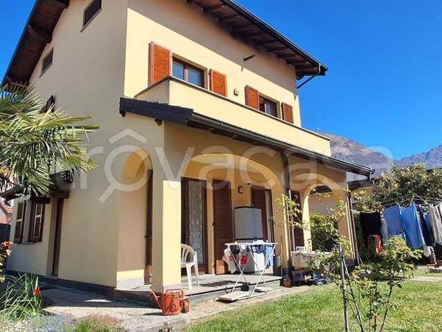 Villa singola in vendita a Porlezza via statale
