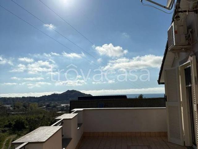 Villa singola in vendita a Pozzuoli