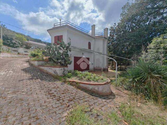 Villa singola in vendita a Pozzuoli