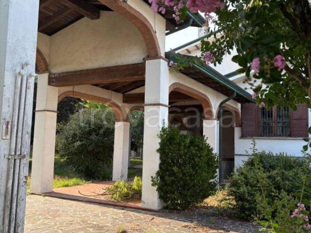 Villa singola in vendita a Quistello viale Rainera, 3