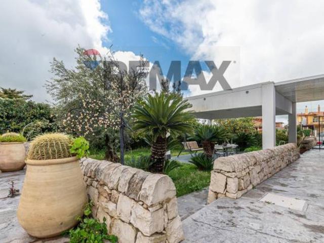 Villa singola in vendita a Ragusa, Bruscé