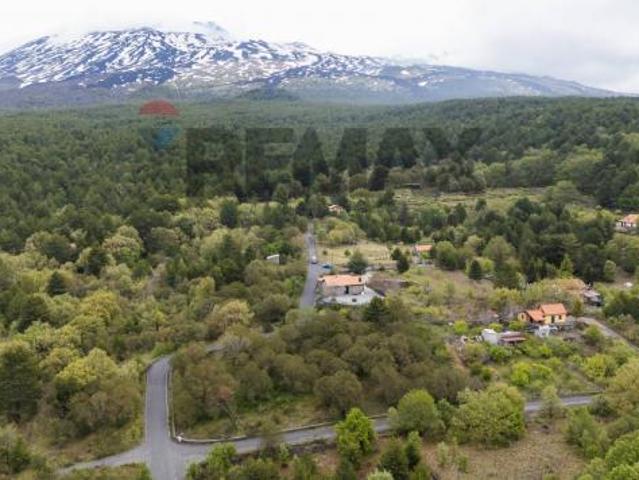 Villa singola in vendita a Ragalna, Milia