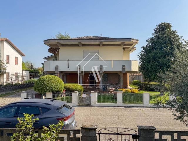 Villa singola in vendita a Ravenna, Mezzano Borgo Masotti