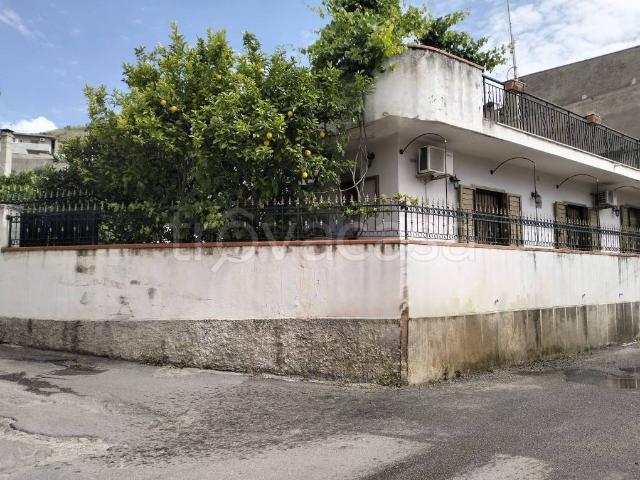 Villa singola in vendita a Reggio di Calabria via Quattronari, Pellaro