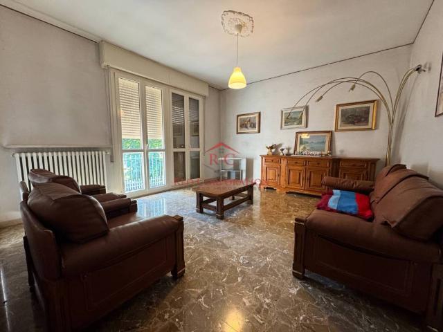 Villa singola in vendita a Reggio nell'Emilia via confalonieri, Pieve Modolena