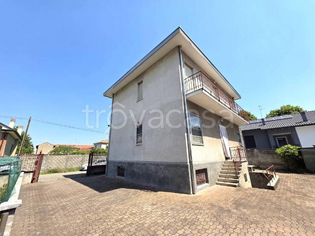 Villa singola in vendita a Rescaldina via Como