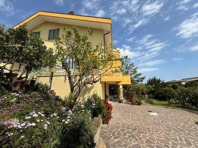 Villa singola in vendita a Ributtini, Cupello
