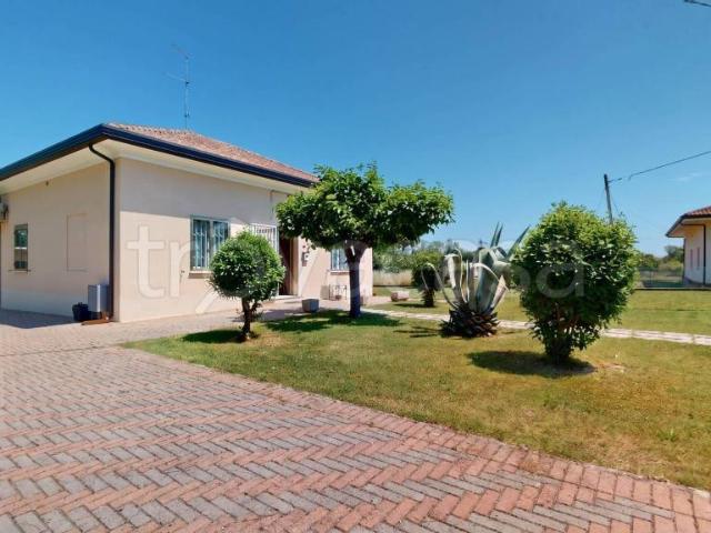 Villa singola in vendita a Riccione viale Venezia, 29, Papini Oltremare