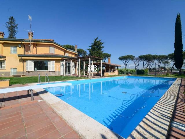 Villa singola in vendita a Roma, Fioranello