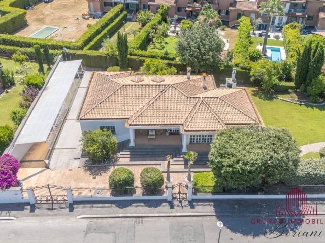Villa singola in vendita a Roma via Zenone di Elea, Casal Palocco